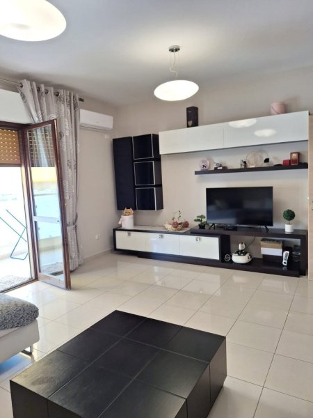 Shqiperi, shitet apartament 1+1 Kati 6, 83 m² 166.000 € 