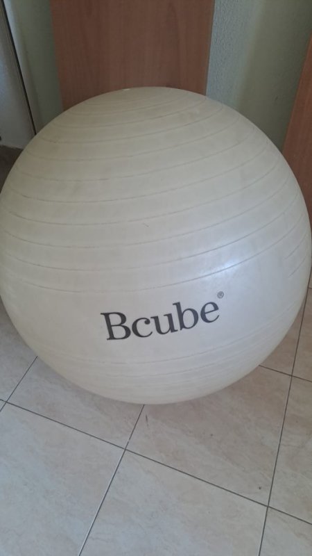 Tirane, shes Topa per ushtrime ne palester 3500 lek