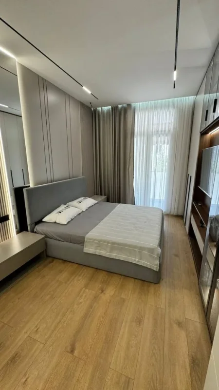 Tirane, jepet me qera apartament 1+1+Ballkon Kati 2, 850 € (Liqeni thate, Hotel Radison)