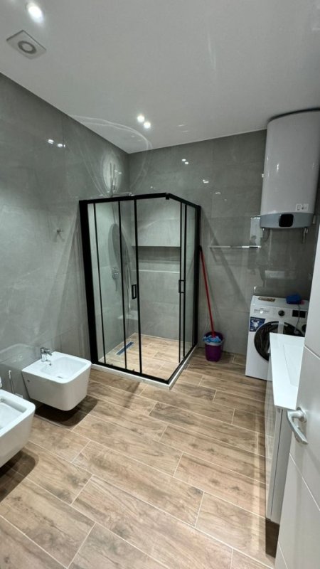Tirane, jepet me qera apartament 1+1+Ballkon Kati 0, 78 m² 600 € (Rruga “Xhimi Begeja” , Selitë Kodër.)