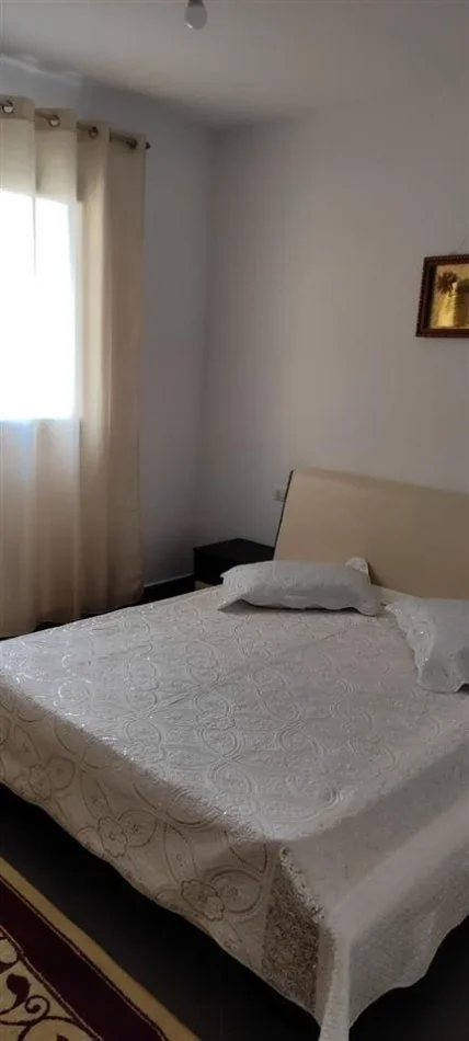 Tirane, jepet me qera apartament 2+1 Kati 2, 110 m² 450 € (Rruga Peti)