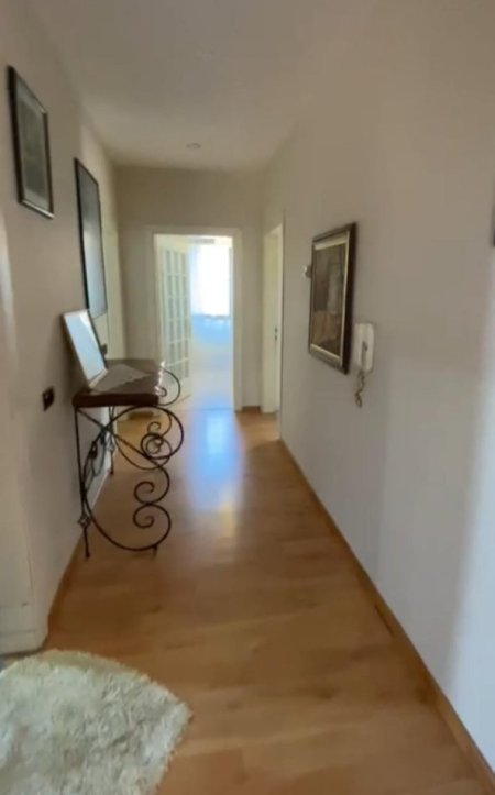 Tirane, jepet me qera Vile 3+1 Kati 3, 130 m² 650 € (Stacioni i Trenit)