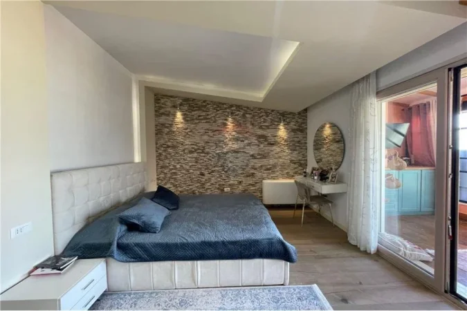 Tirane, shitet apartament duplex 3+1 Kati 3, 150 m² 299.000 € (Dupleks luksoz ne shitje me super pamje prane Liqenit!)