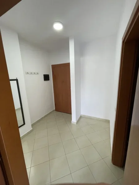 Tirane, jepet me qera apartament 1+1+Ballkon Kati 4, 74 m² 350 € (Don Bosko)