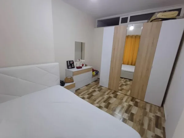 Tirane, shitet apartament 2+1 Kati 3, 75 m² 65.000 € (bathore)