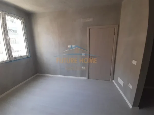 Tirane, jepet me qera apartament 1+1+Ballkon Kati 3, 64 m² 500 € (Prane Kompleksit Riverside Rezidence, Unaza e Re)