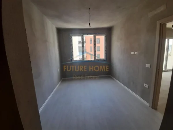 Tirane, jepet me qera apartament 1+1+Ballkon Kati 3, 64 m² 500 € (Prane Kompleksit Riverside Rezidence, Unaza e Re)