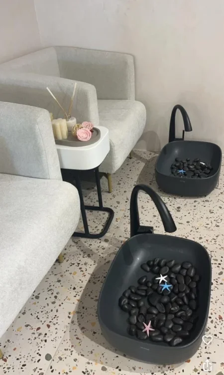 Tirane, shitet ambjent biznesi Kati 0, 100 m² 420.000 € 15 min larg qendres buze rruges