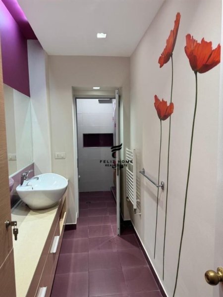 Tirane, jepet me qera apartament 2+1 Kati 1, 73 m² 600 € (RRUGA E KAVAJES)