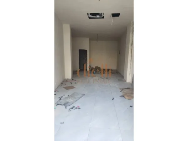 Tirane, jepet me qera ambjent biznesi Kati 0, 50 m², Lake View Residence, 1.400 €