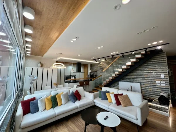 Tirane, shitet apartament duplex 3+1+Ballkon Kati 6, 189 m² 500.000 € (Rruga Zallit)