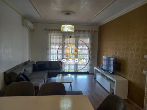 Jepet Me Qira Apartament 2+1+2 me Post Parkimi te Green City!