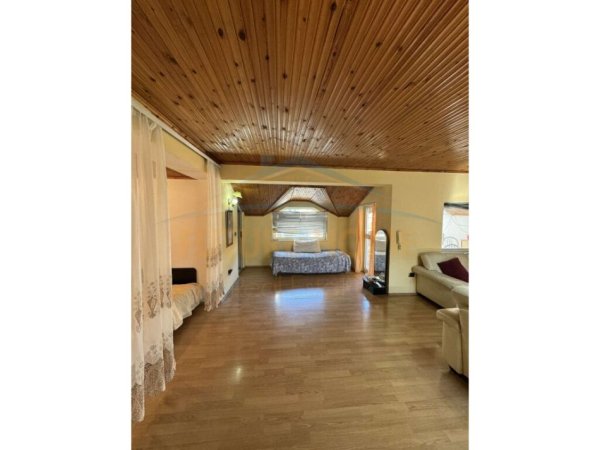 Tirane, jepet me qera apartament 2 Katshe Kati 2, 180 m² 600 € (Rr. &quot;Arkitekt Kasemi&quot;, Brryli, Tirane)