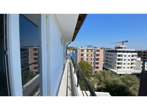 Durres, shitet apartament 2+1+Ballkon Kati 5, 70 m² 105.000 € (Golem)