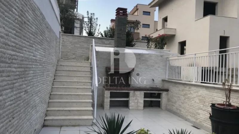 Tirane, jepet me qera Vile 2 Katshe Kati 2, 430 m² 3.000 € (Kompleksi Akacia 2)
