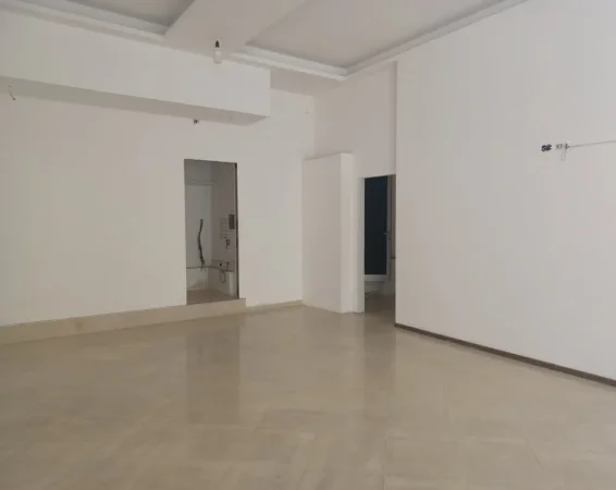 Tirane, jepet me qera ambjent biznesi Kati 0, 250 m² 1.100 €