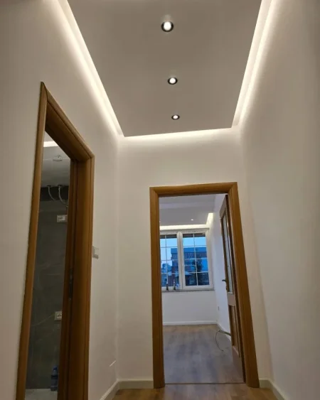 Tirane, shitet apartament 2+1 , 103 m² 175.000 € (Stacioni parafundit Tiranes se Re)