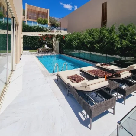Dhermi - Palase, shitet Vile 3+1 , 230 m² (Green Coast Palase)