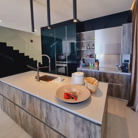 Dhermi - Palase, shitet Vile 3+1 , 230 m² (Green Coast Palase)