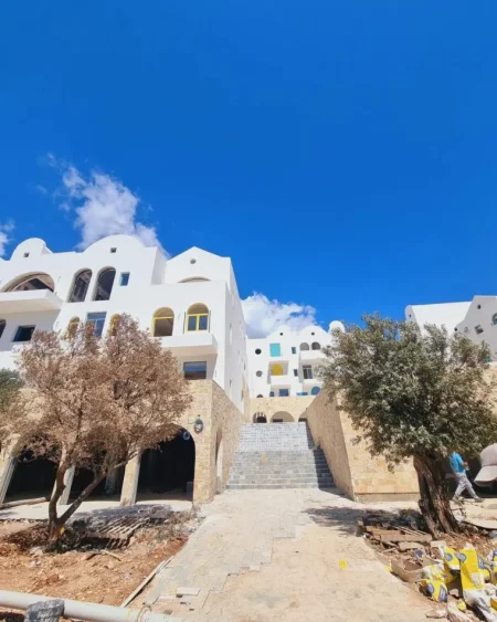 Dhermi - Palase, shitet apartament 2+1 , (Drimadhes)