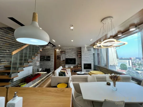 Tirane, shes apartament duplex Dublex Kati 6, 189 m² 550.000 € (RRETH-RROTULLIMI MBI KOMUNEN E PARISIT!)