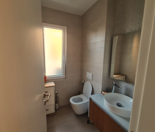 Tirane, jepet me qera Vile 3+1+Ballkon Kati 0, 256 m² 3.000 € (Tuscany Villas)