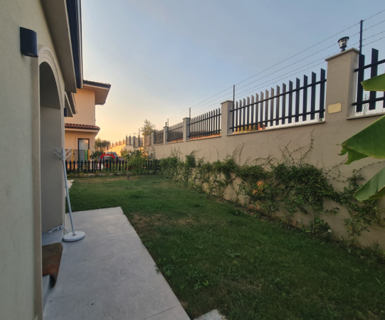 Tirane, jepet me qera Vile 3+1+Ballkon Kati 0, 256 m² 3.000 € (Tuscany Villas)