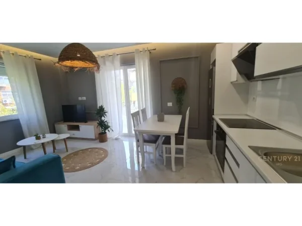 Tirane, jepet me qera apartament 2+1+Aneks+Ballkon Kati 4, 78 m² 1.200 € (MYSLYM SHYRI)