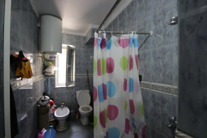 Tirane, shitet apartament 2+1 Kati 1, 72 m² 200.000 € (Rruga Petro Nini Luarasi)