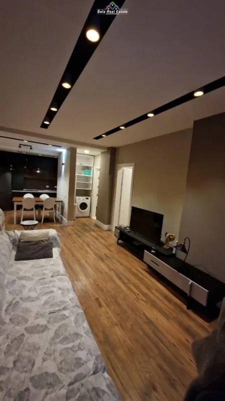Tirane, jepet me qera apartament 2+1 Kati 5, 95 m² 500 € (yzberisht)