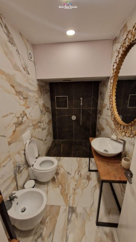 Tirane, jepet me qera apartament 2+1 Kati 5, 95 m² 500 € (yzberisht)