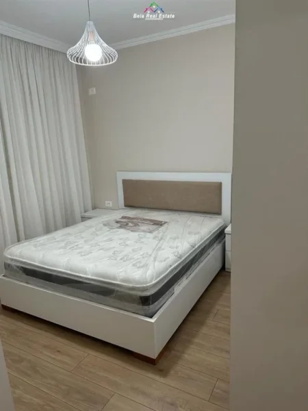 Tirane, jepet me qera apartament 1+1+Ballkon Kati 2, 65 m² 500 € (Liqeni i Thate)