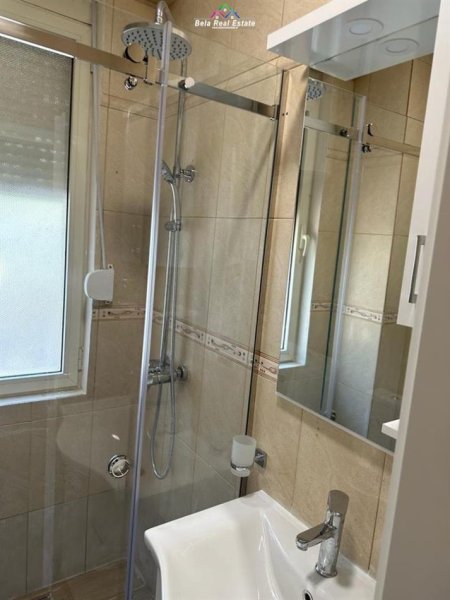 Tirane, jepet me qera apartament 1+1+Ballkon Kati 2, 65 m² 500 € (Liqeni i Thate)