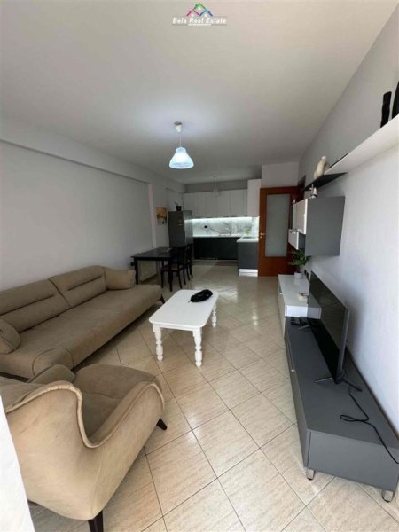 Tirane, jepet me qera apartament 2+1 Kati 7, 107 m² 750 € (komuna e parisit)