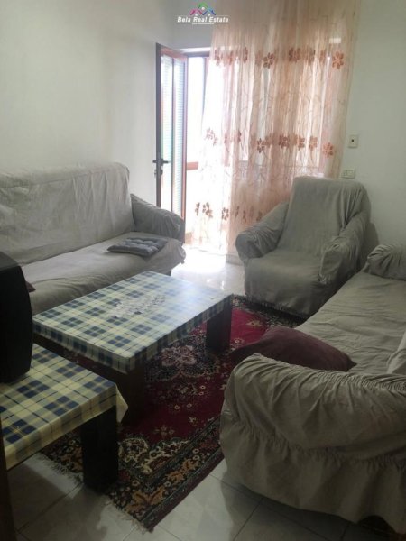 Tirane, jepet me qera apartament 2+1 Kati 2, 70 m² 300 € (rruga e dibres)