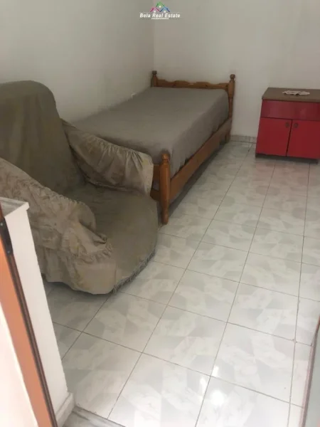 Tirane, jepet me qera apartament 2+1 Kati 2, 70 m² 300 € (rruga e dibres)