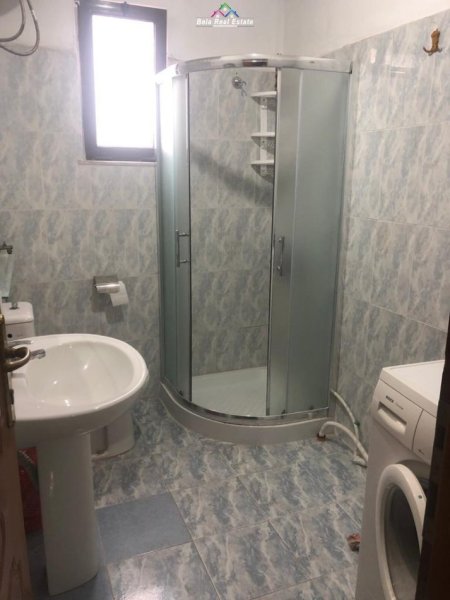Tirane, jepet me qera apartament 2+1 Kati 2, 70 m² 300 € (rruga e dibres)