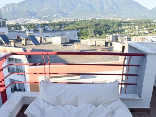 Tirane, jepet me qera apartament 2+1 Kati 7, 80 m² 900 € (Liqeni i Thate)