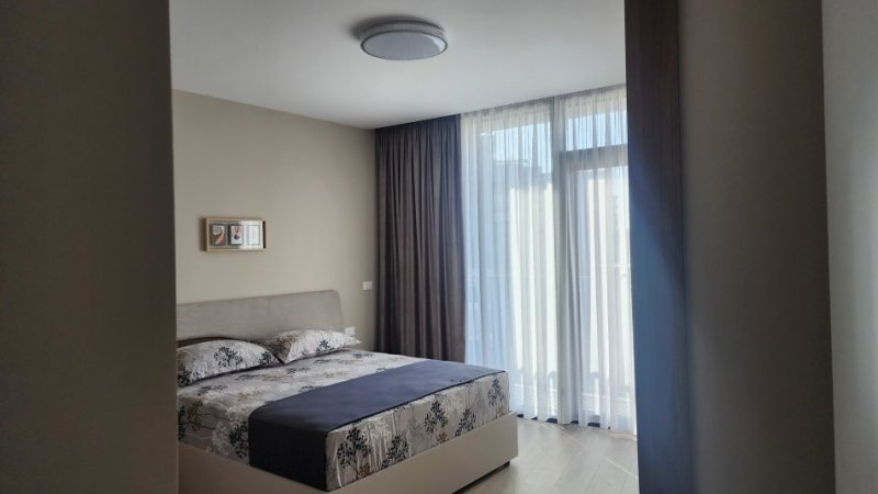 Tirane, jepet me qera apartament 2+1 Kati 2, 99 m² 1.300 € (Liqeni I Tiranes)