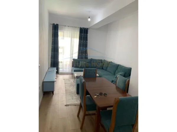 Tirane, jepet me qera apartament 2+1 Kati 3, 87 m² 500 € (Ali Demi)