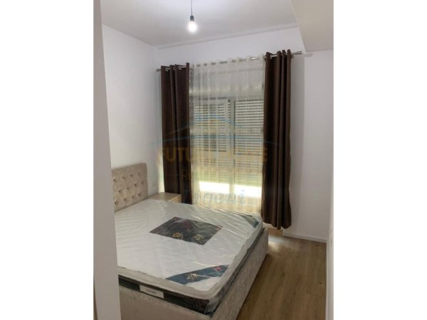 Tirane, jepet me qera apartament 2+1 Kati 3, 87 m² 500 € (Ali Demi)