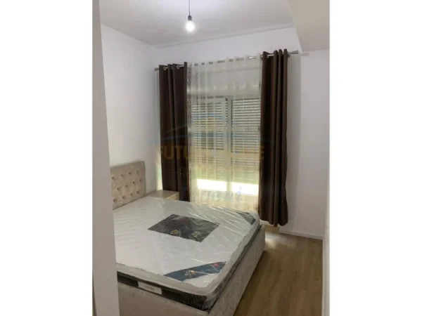 Tirane, jepet me qera apartament 2+1 Kati 3, 87 m² 500 € (Ali Demi)