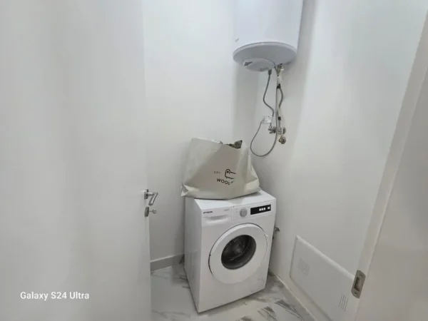 Tirane, jepet me qera apartament 2+1 Kati 4, 85 m² 850 € (Kompleksi Delijorgji)