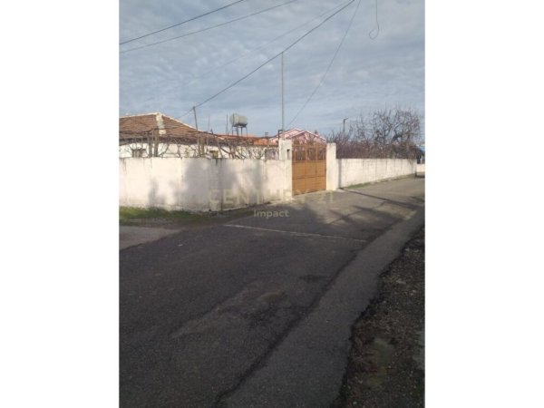 Durres, shitet shtepi 3+1 Kati 1, 129 m² 74.000 € (4 Rruget Shijak)