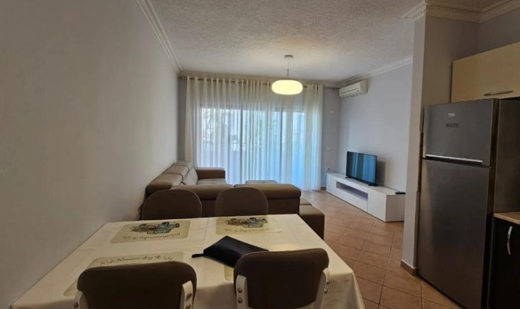 Tirane, Jepet apartament 2+1 Kati 3, 117 m² (Myslym Shyri)