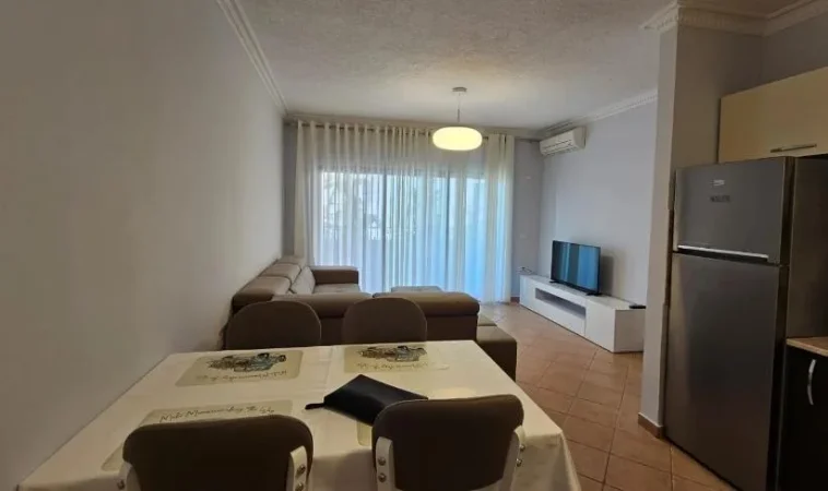 Tirane, Jepet apartament 2+1 Kati 3, 117 m² (Myslym Shyri)