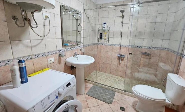 Tirane, Jepet apartament 2+1 Kati 3, 117 m² (Myslym Shyri)