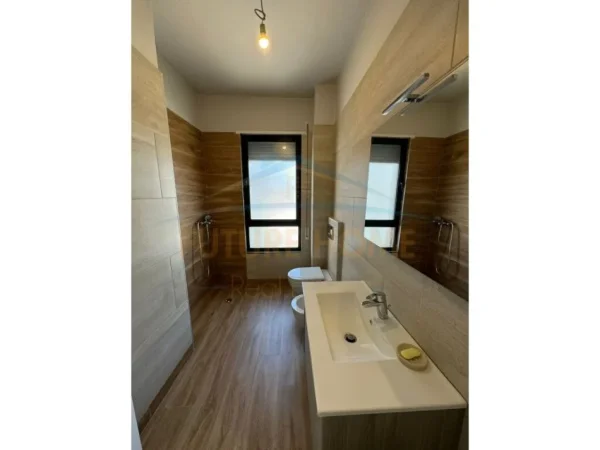 Tirane, shitet apartament 2+1 Kati 4, 111 m² 219.000 € (Farmacia 10)
