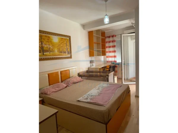 Tirane, apartament 2+1+Ballkon , (JORDAN MISJA)