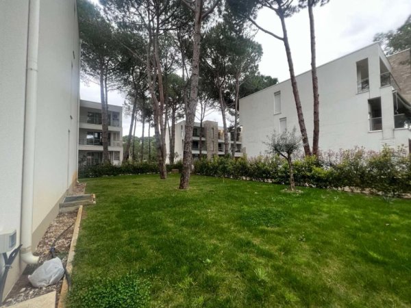 Durres, shitet apartament 2+1 Kati 0, 450 m² 340.000 € (San Pietro , Gjiri i Lalezit)